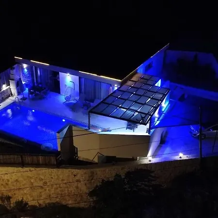 Peaceful Private Pool And Jacuzzi Вилла Калкан