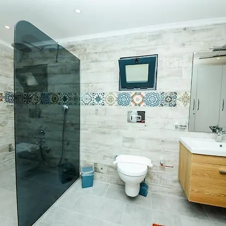 Вилла Peaceful Private Pool And Jacuzzi