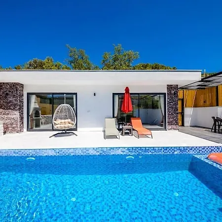 Вилла Peaceful Private Pool And Jacuzzi Калкан