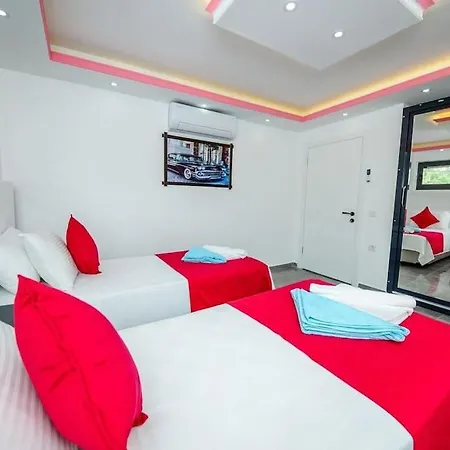 Вилла Peaceful Private Pool And Jacuzzi *