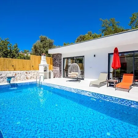Peaceful Private Pool And Jacuzzi Kalkan
